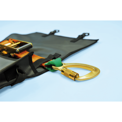 Carabiner in the horizontal lifeline  | © Skylotec