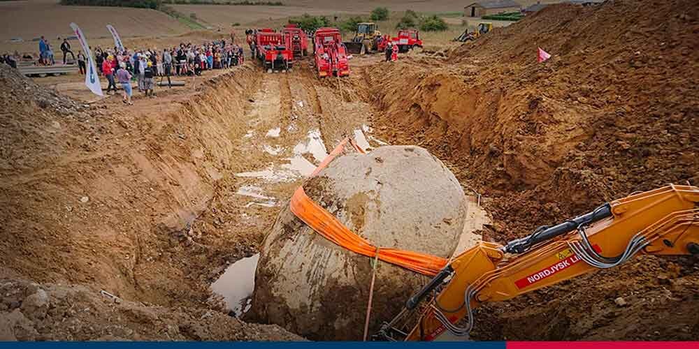 Giant stone is moved | © CERTEX Danmark A/S Giant stone is moved | © CERTEX Danmark A/S
